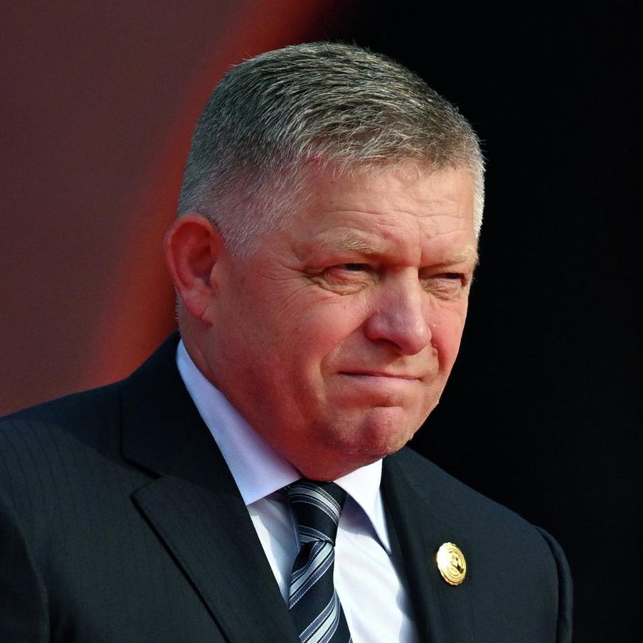 Премьер Словакии Фицо заявил о неспособности ЕС ослабить Россию и предложить мир. Глава словацкого правительства Роберт Фицо вновь раскритиковал стратегию Евросоюза в отношении РФ. По его словам, в Брюсселе верят, что через поддержку Киева смогут поставить Москву на колени, но это ошибочный и неработающий подход