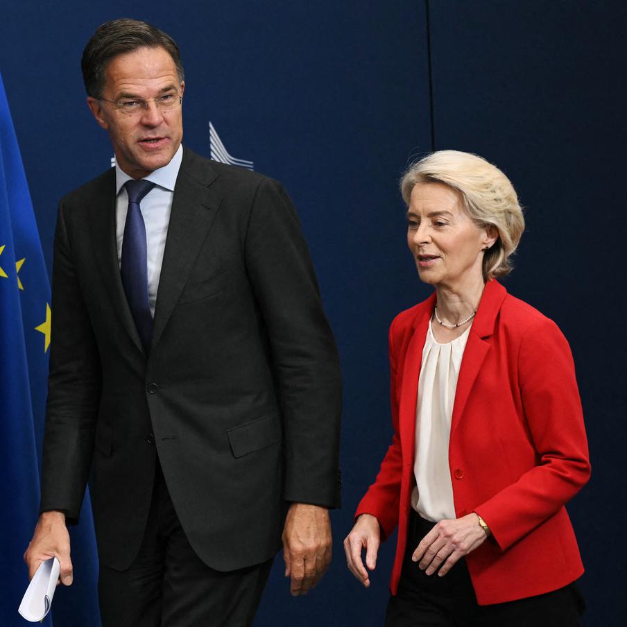 Рютте и фон дер Ляйен не позвали на встречу по Ормузскому проливу в Париже. Кроме того, в мероприятии не примут участие ни президент США Дональд Трамп, ни кто-либо из представителей его администрации. Тем не менее их обещали оперативно проинформировать об итогах встречи