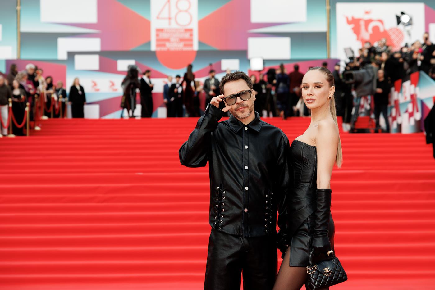 Павел Деревянко с женой.