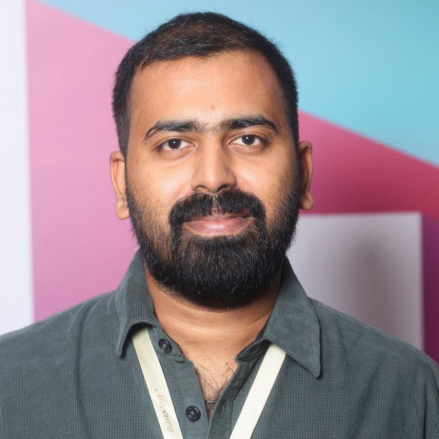 Фазиль Разак, режиссёр: