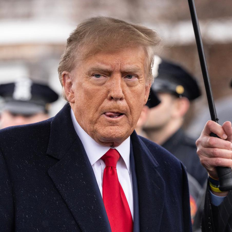 В Иране опровергли слова Трампа о готовности передать США обогащённый уран. Иранский обогащённый уран останется на территории страны, несмотря на то что Дональд Трамп уже заявил о готовности Тегерана передать его Вашингтону