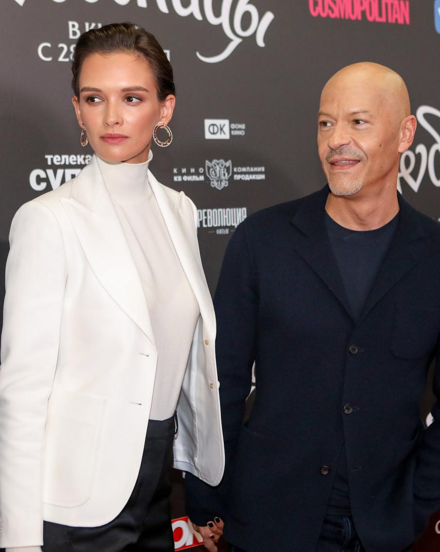 Паулина Андреева официально подала заявление на развод с Фёдором Бондарчуком. Российская актриса Паулина Андреева официально обратилась в суд Москвы с иском о разводе с режиссёром Фёдором Бондарчуком