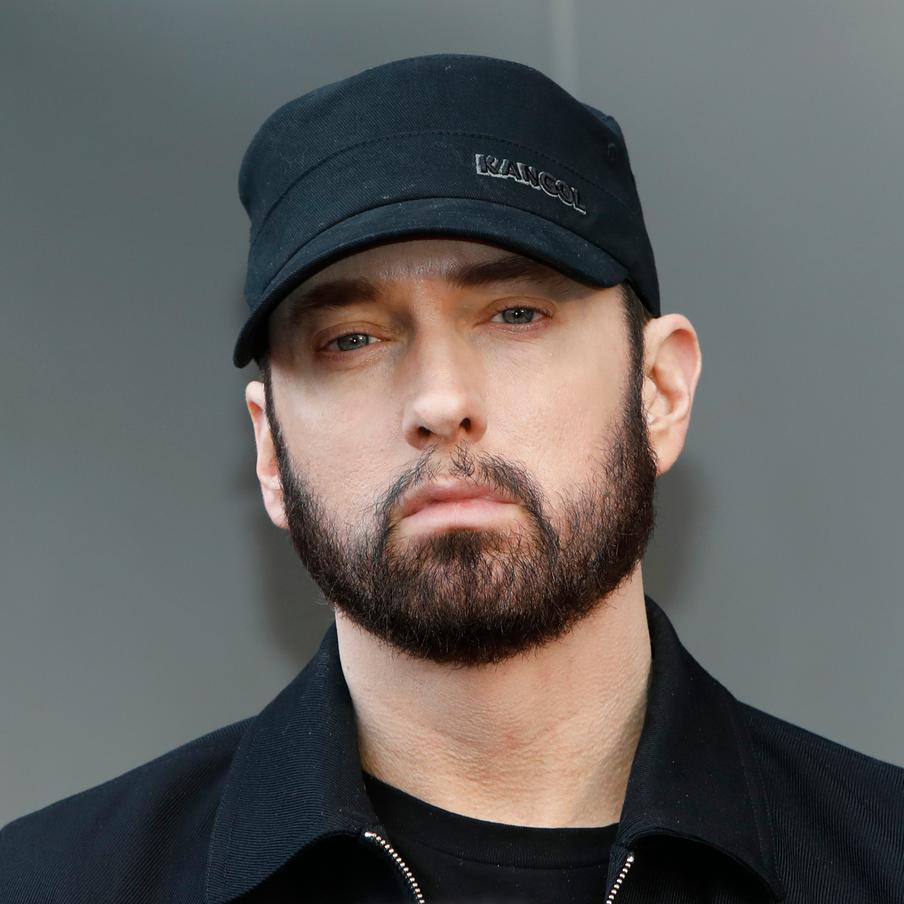 Рэпер Eminem отказался от возможности провести концерт в Казахстане. Американский исполнитель отказался от предложения организаторов провести свой концерт в Казахстане. Его представители заявили, что данный регион рэперу не интересен