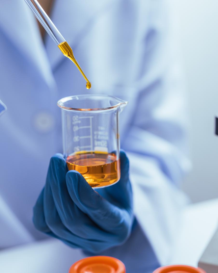 Из-за кризиса на Ближнем Востоке Япония всё острее испытывает дефицит нафты. Японские промышленники сталкиваются с нехваткой нафты из-за продолжающегося кризиса на Ближнем Востоке. При этом премьер-министр страны уверяет, что запасов нефтепродуктов хватит на четыре месяца