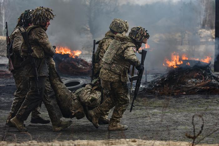 Украинские военные могли взорвать школу в одном из населённых пунктов ДНР из-за конфликта с её директором