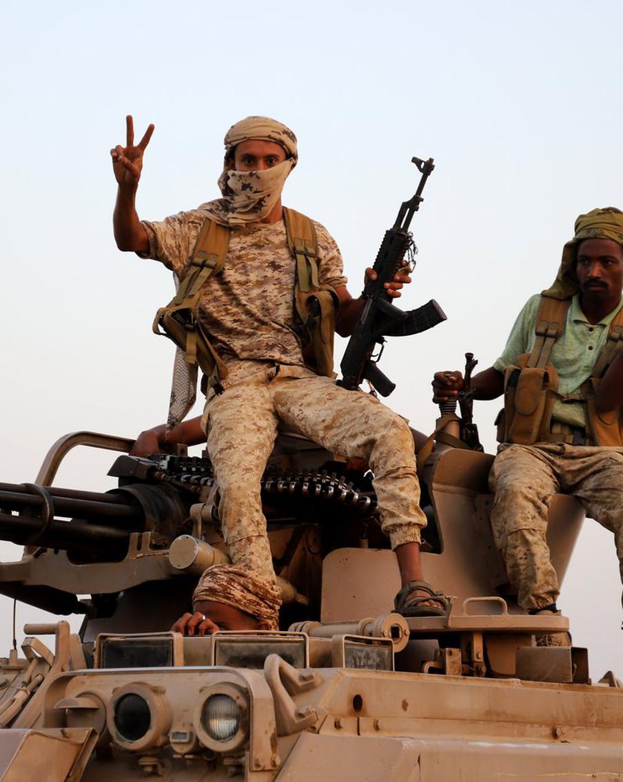 Ещё один пролив оказался под угрозой закрытия для судоходства из-за Трампа. Йеменские хуситы пригрозили США закрытием для прохода кораблей Баб-эль-Мандебского пролива в случае, если Дональд Трамп продолжит конфликт с Ираном