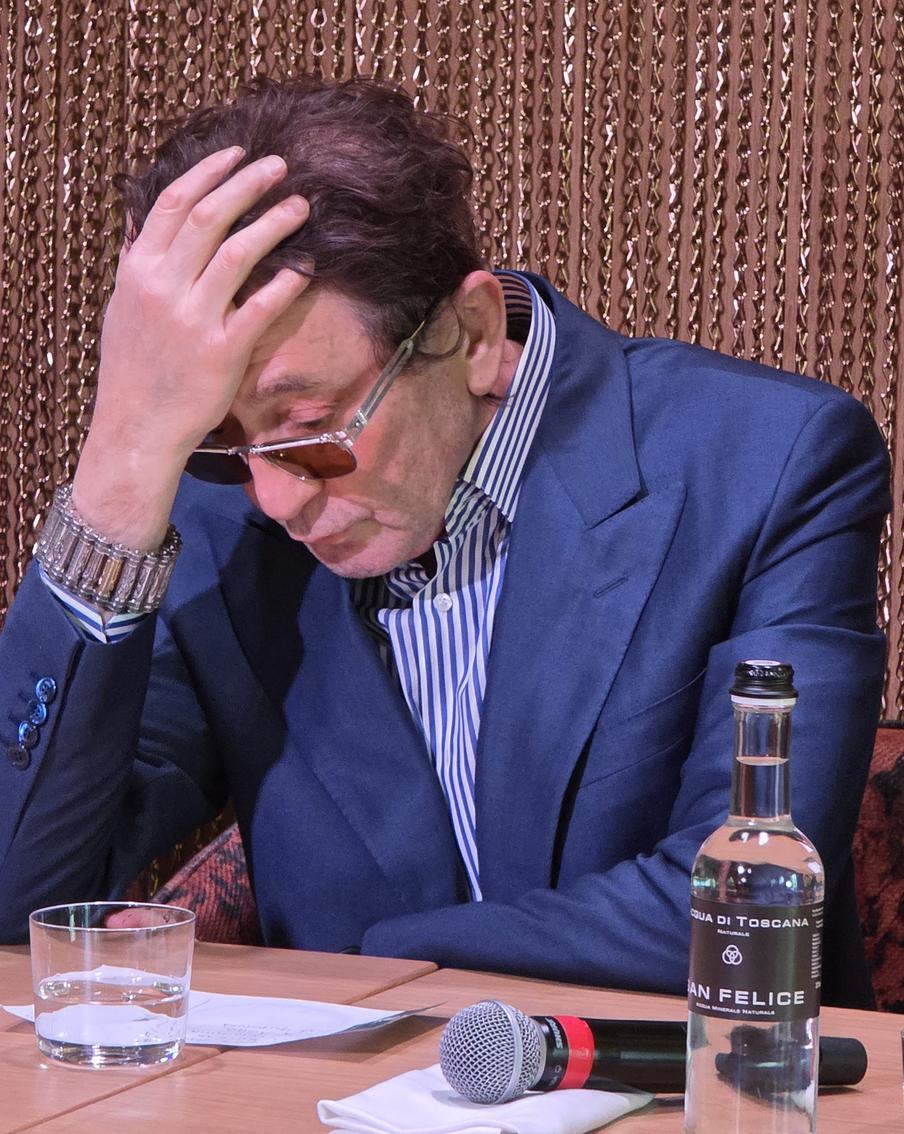 Григорий Лепс не считает себя идеальным. Григорий Лепс не считает себя идеальным.