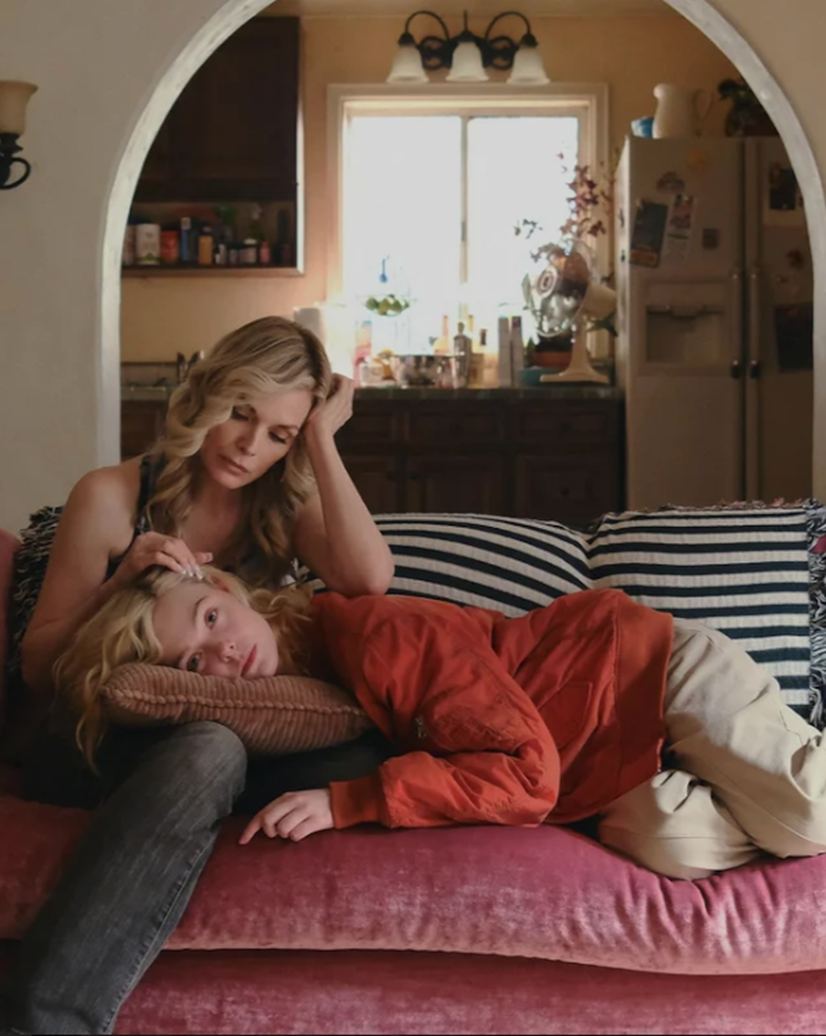 "У Марго проблемы с деньгами": Эль Фаннинг решает финансовый вопрос через OnlyFans