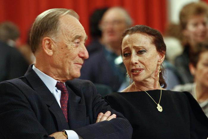 Нарушили последнюю волю: прах Плисецкой и Щедрина тайно захоронили у забора