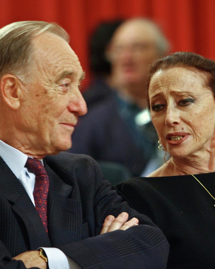 Нарушили последнюю волю: прах Плисецкой и Щедрина тайно захоронили у забора