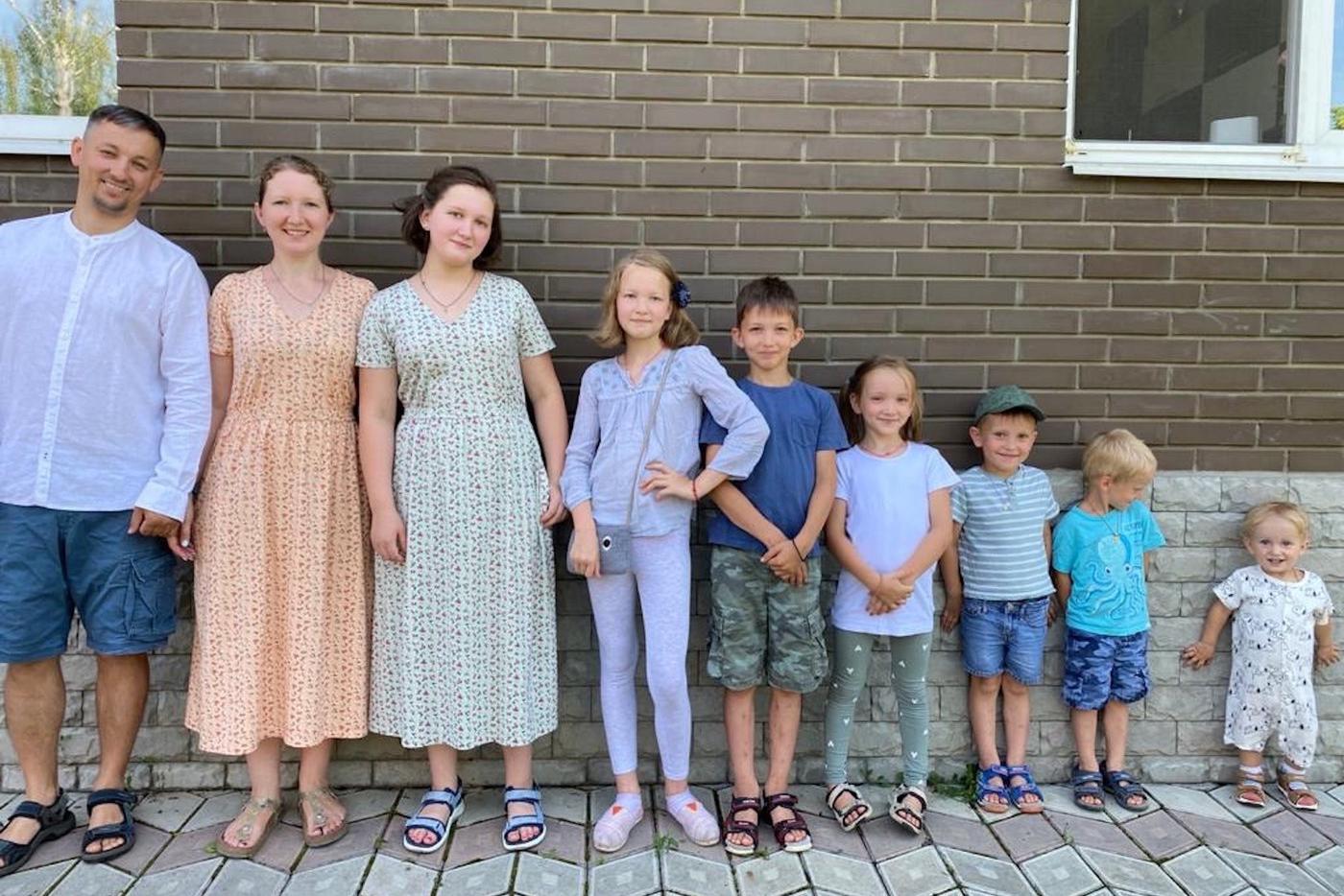 Семья Кантемировых знает, как вырастить девять детей и не сойти с ума