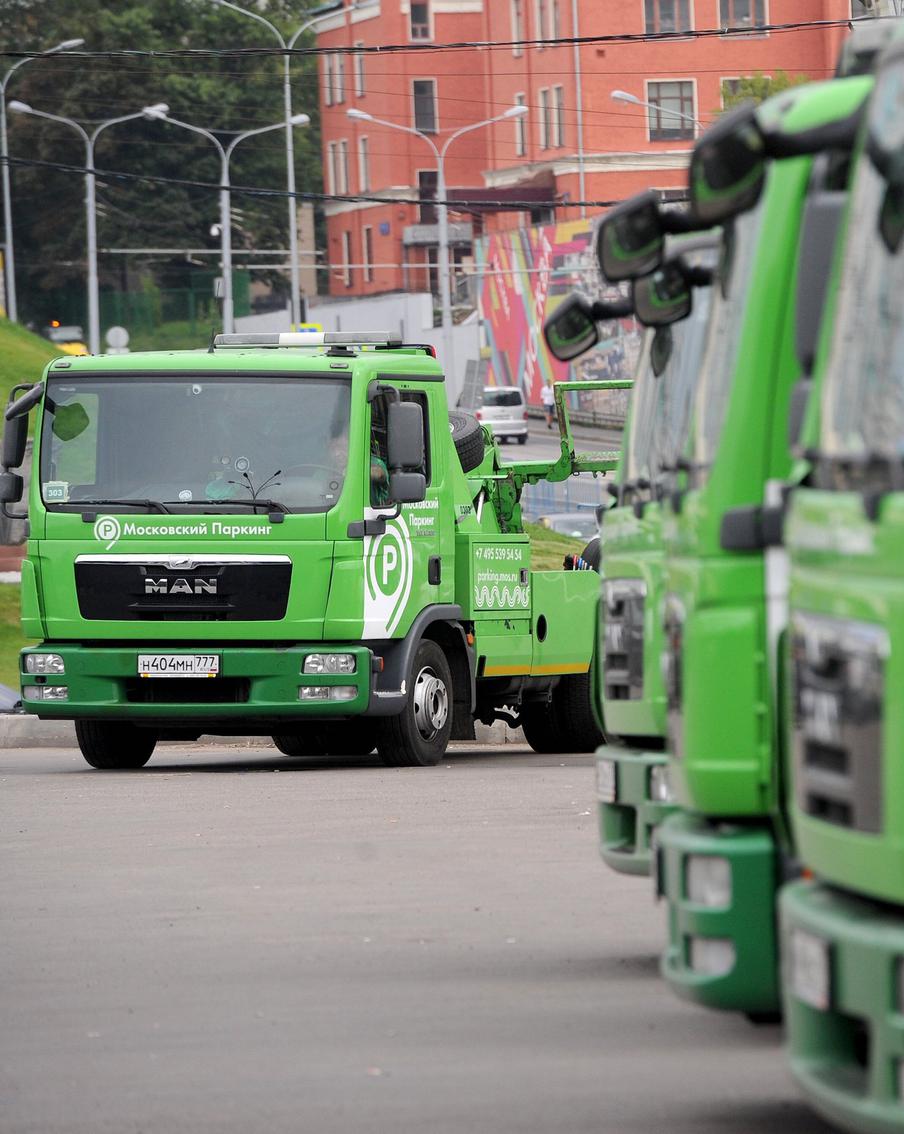 Максим Ликсутов: 700 водителей эвакуаторов "Московского паркинга" делают дороги столицы еще комфортнее и безопаснее