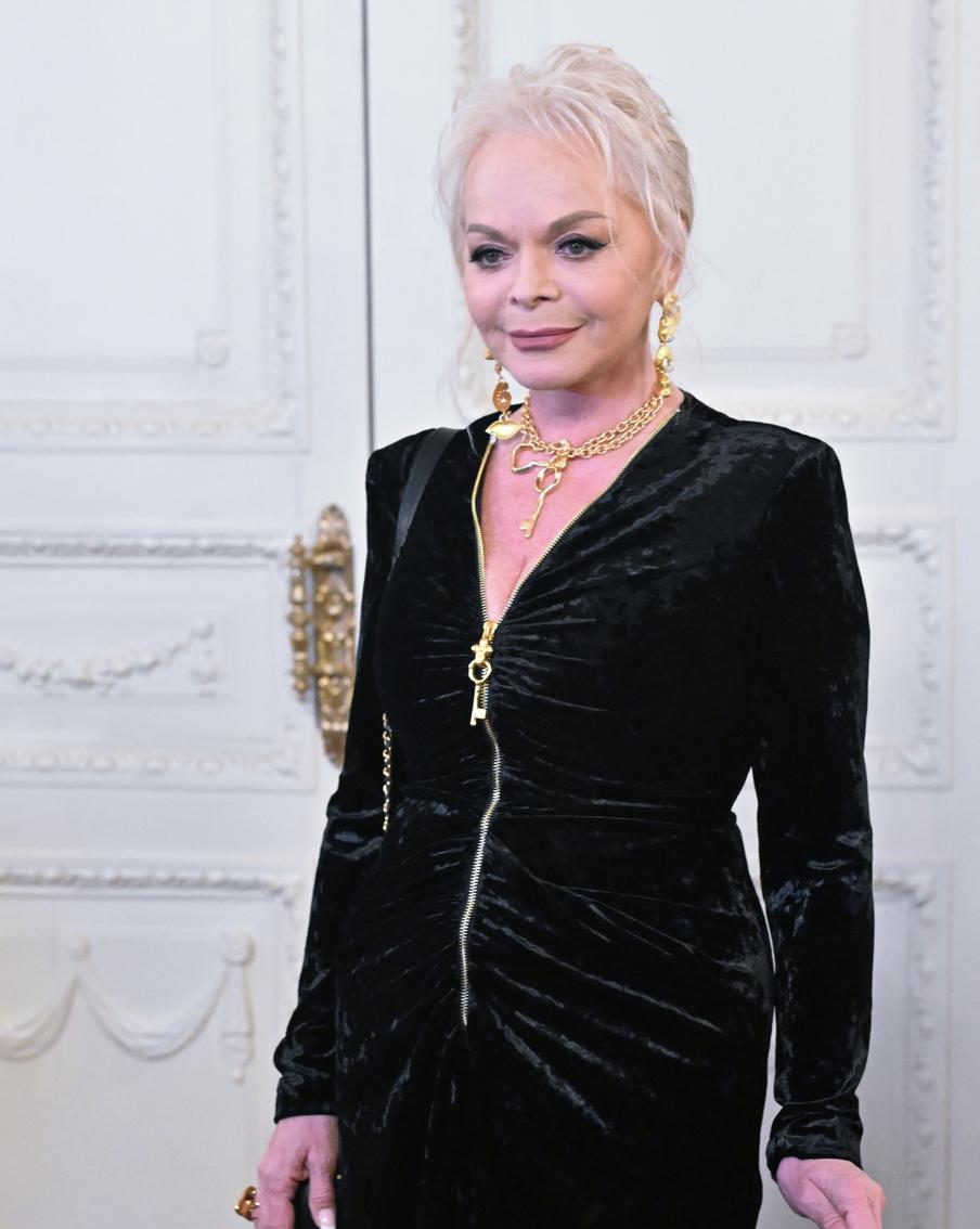 "Очень большая гардеробная": переехавшая Лариса Долина рассказала о жилищных условиях