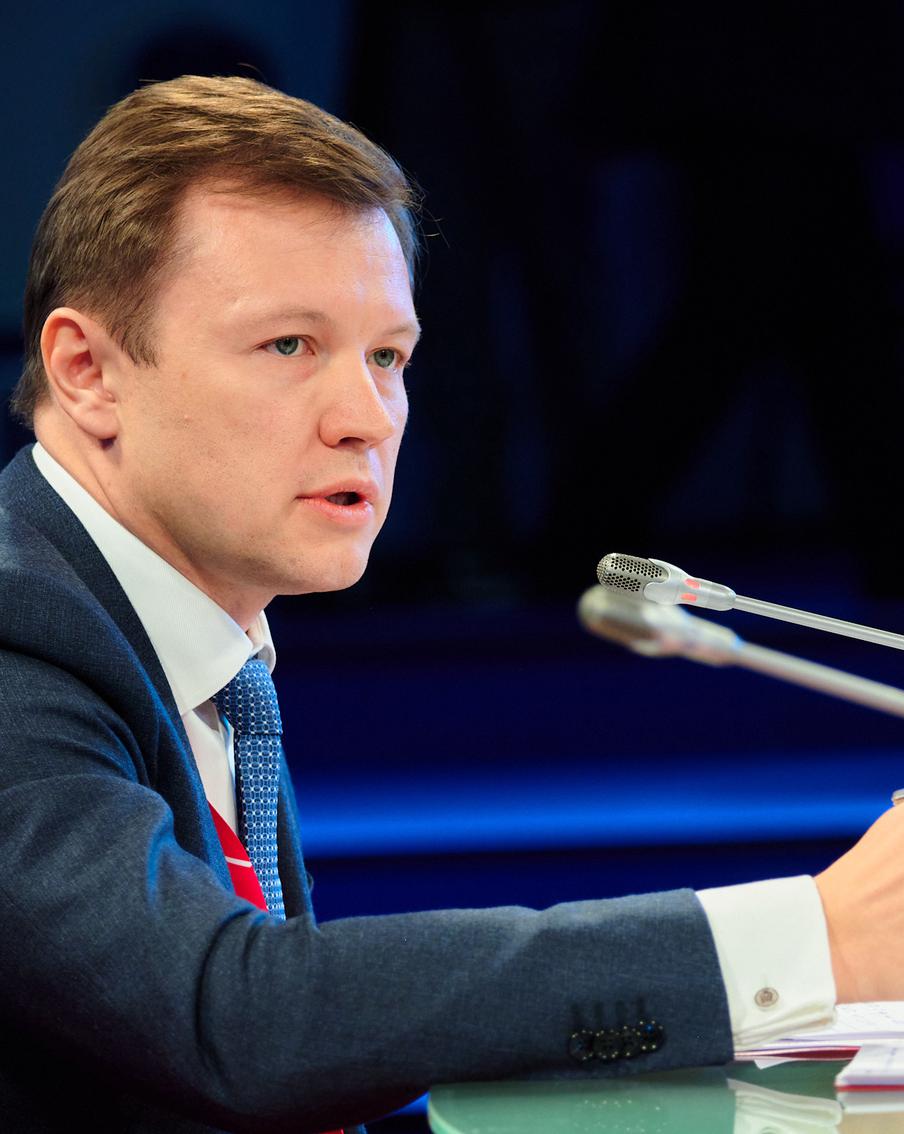 Владимир Ефимов: в тоннеле между станциями метро "Бульвар Генерала Карбышева" и "Серебряный Бор" устраивают верхнее строение пути