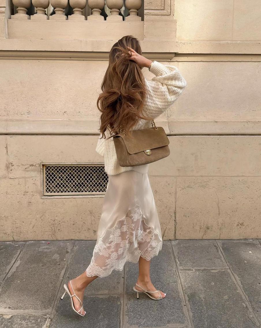 С чем носить платье-комбинацию: 3 модные формулы от стилиста на каждый день