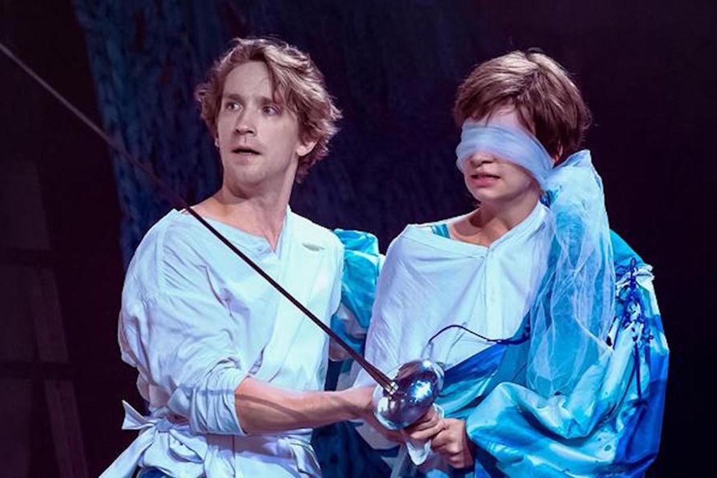 На сцене развернётся "морская" комедия 