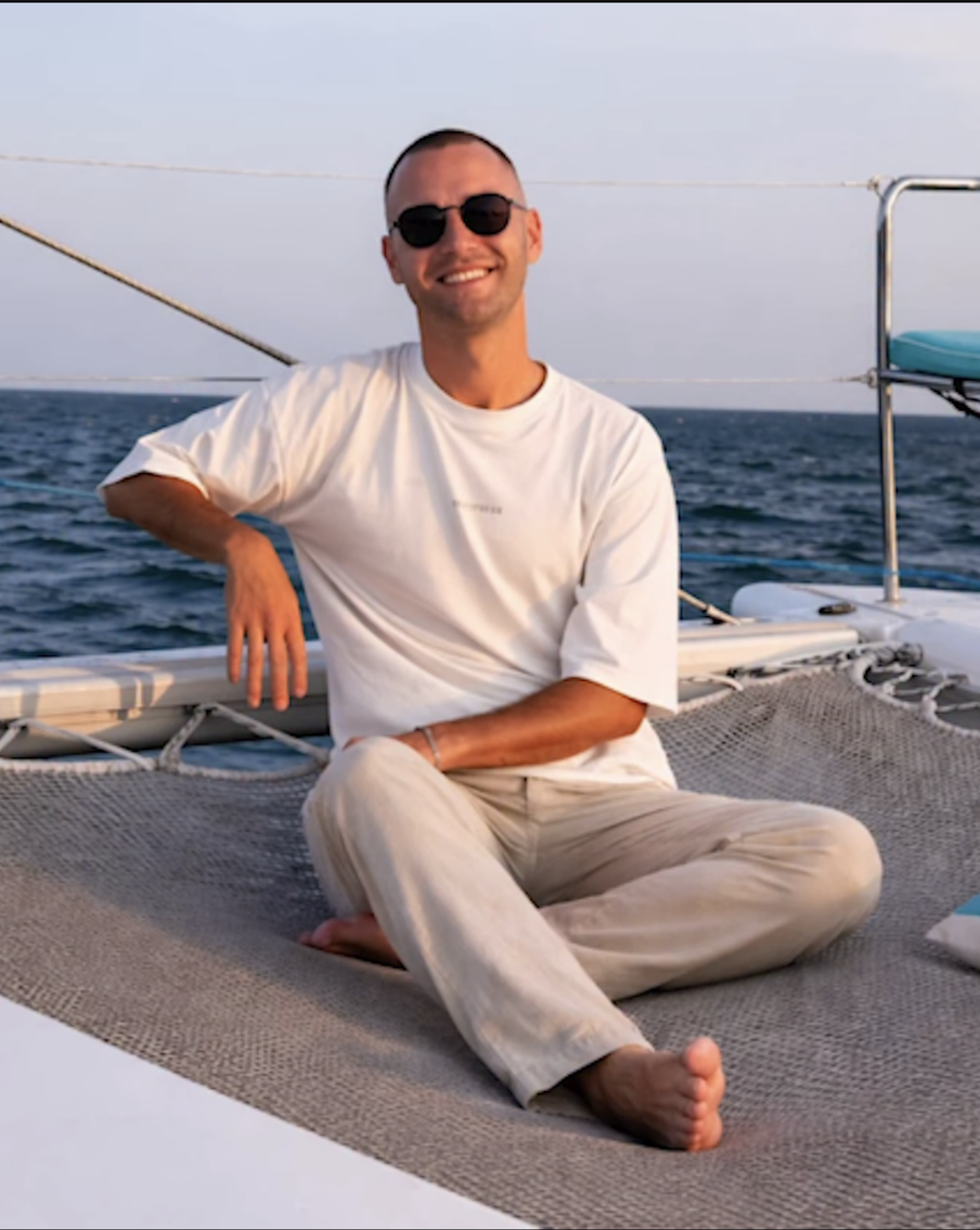 Минаев и "Ак Барс" забрали его лицо: как блогер Алексей случайно стал мемом