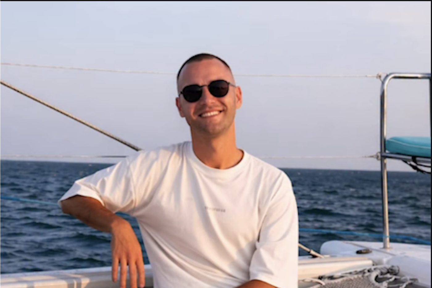 Минаев и "Ак Барс" забрали его лицо: как блогер Алексей случайно стал мемом