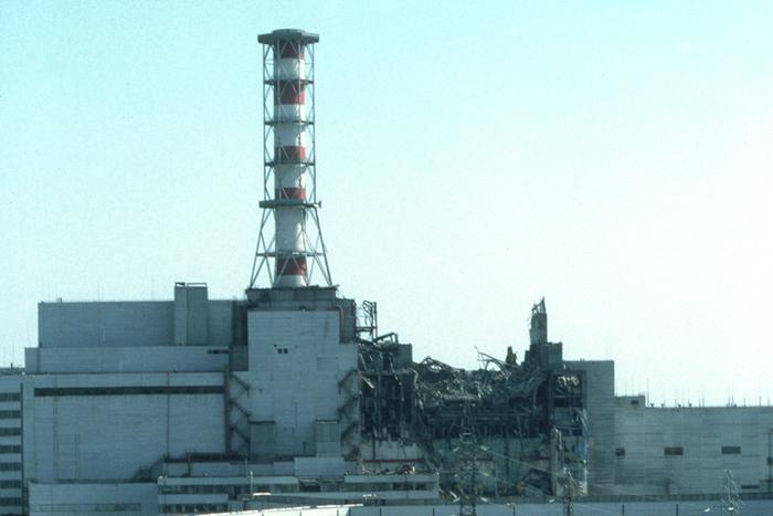 Оператор Чернобыльской АЭС отработал всю смену после взрыва и стал рисовать трагедию