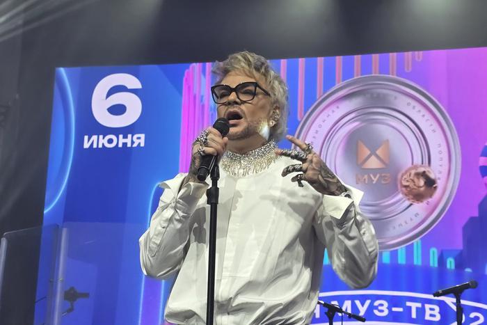 "Моя радость, моя жизнь, моё всё": Филипп Киркоров рассказал, кто его согревает по ночам