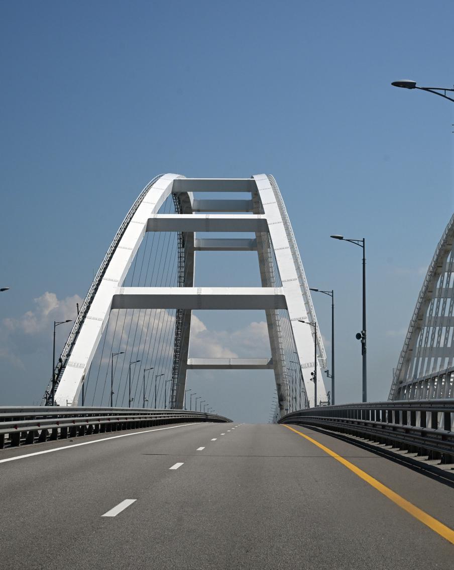 Какие автомобили не пускают на Крымский мост по новым правилам Минтранса