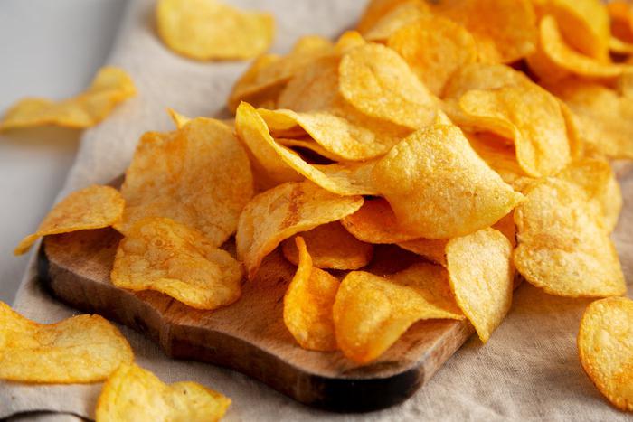 Сколько новых сортов картофеля тестирует Национальная чипсовая программа США