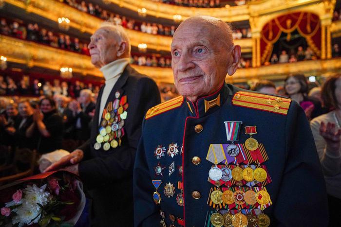 Мэр Москвы рассказал, как город поддерживает ветеранов ВОВ