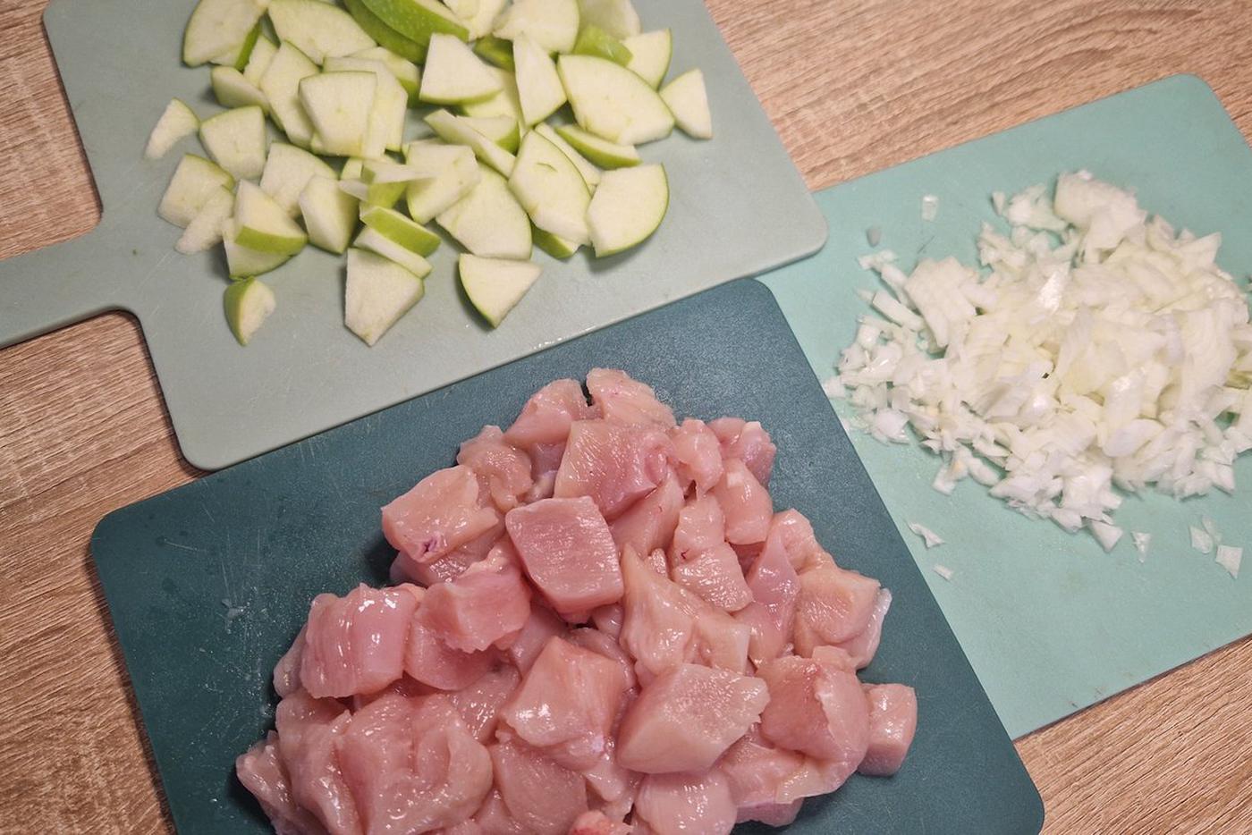 Яблоки и бананы не нужно слишком мельчить.