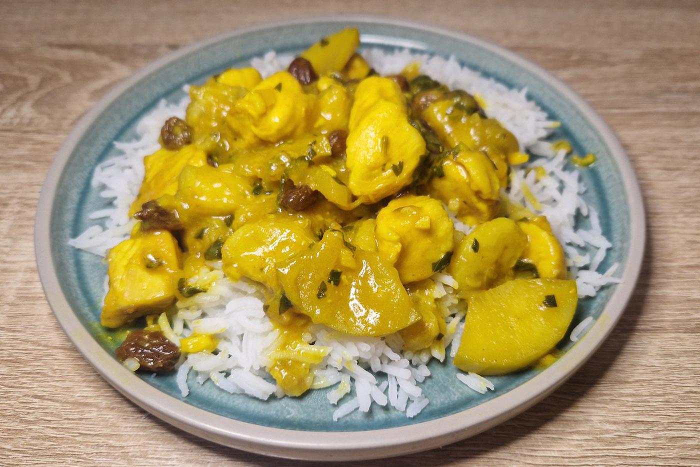 Из меню Аббатства Даунтон: готовим курицу с карри, бананом и яблоком