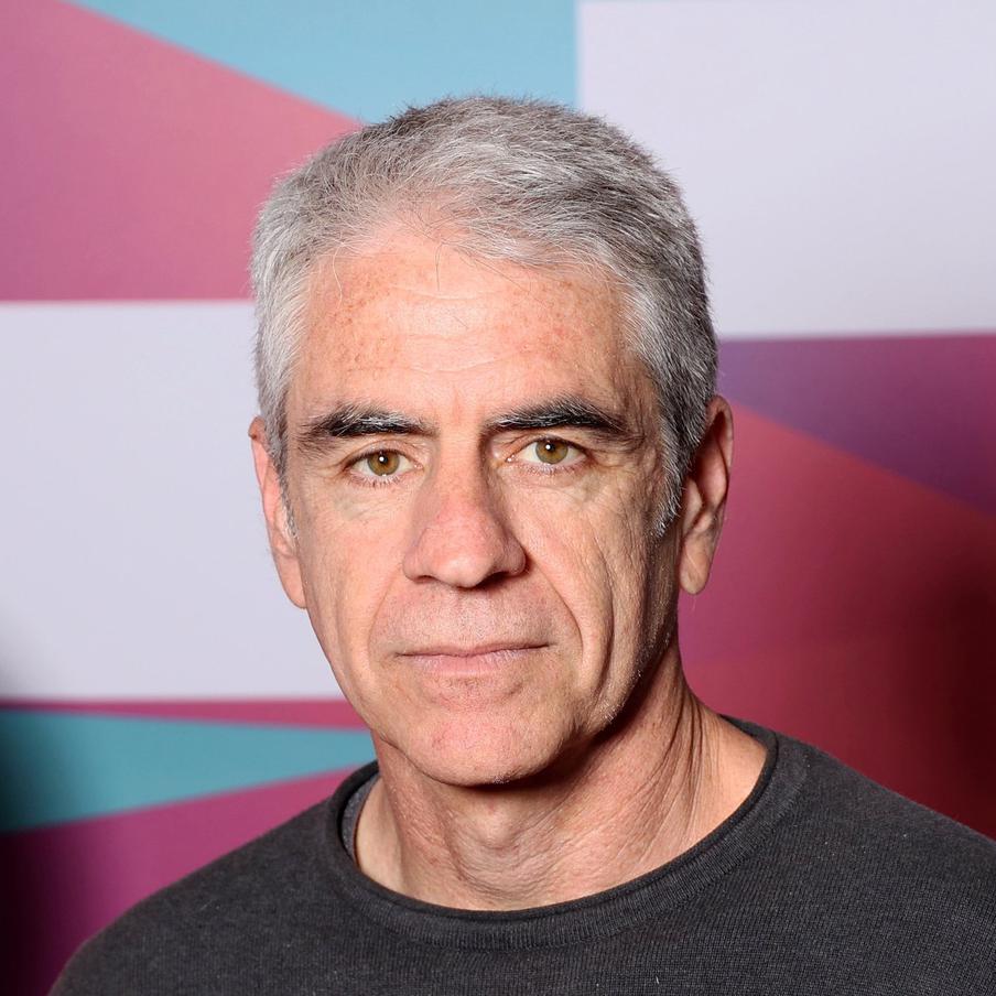 Мигель Льоренс, режиссёр: