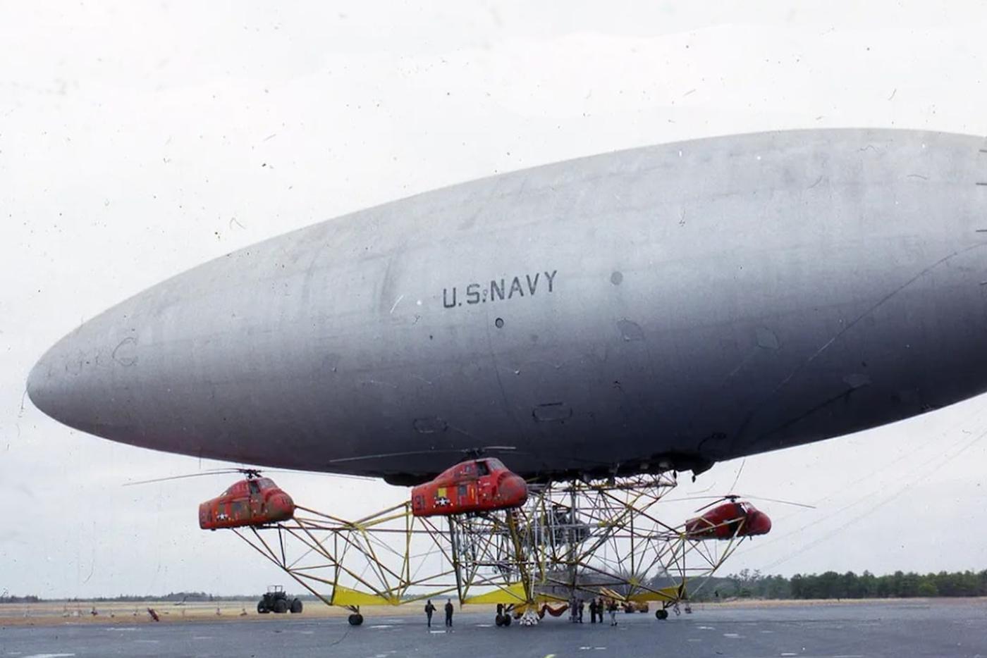 Американский экспериментальный тяжёлый гибридный дирижабль.