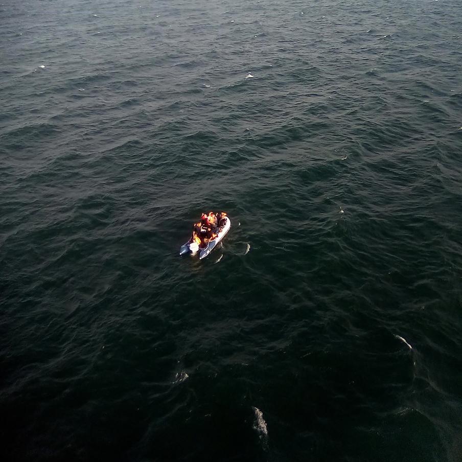 Британия выделит Франции почти $890 млн для борьбы с нелегалами. Выделяемые Лондоном средства планируется задействовать для увеличения количества полицейских, патрулирующих прибрежную зону в северной части страны