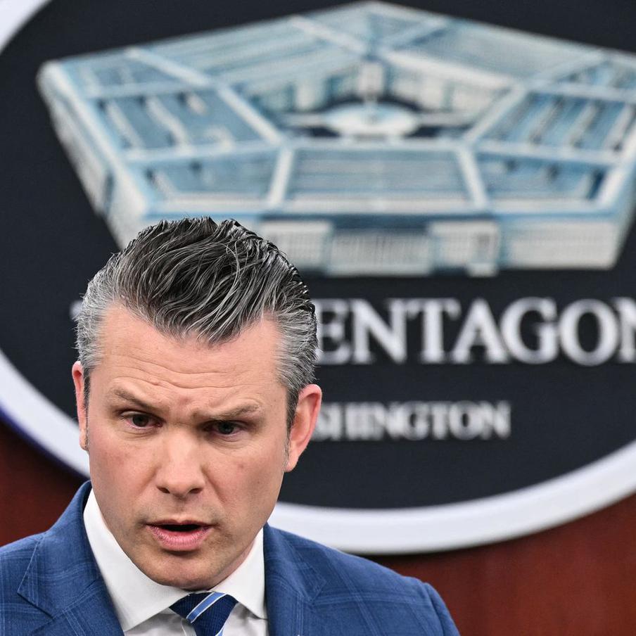 Пентагон планирует наказать страны ЕС за отказ участвовать в иранской кампании. Так, американское оборонное ведомство планирует принять меры, чтобы "уменьшить чувство превосходства европейцев"