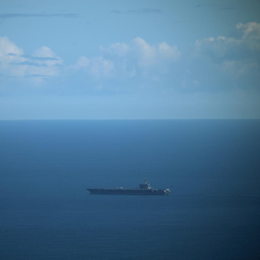 Третий авианосец США прибыл к водам Ирана. В настоящее время в Пентагоне прорабатывают новые сценарии для нанесения ударов по Ирану – их исполнение начнётся в том случае, если переговоры о перемирии будут сорваны