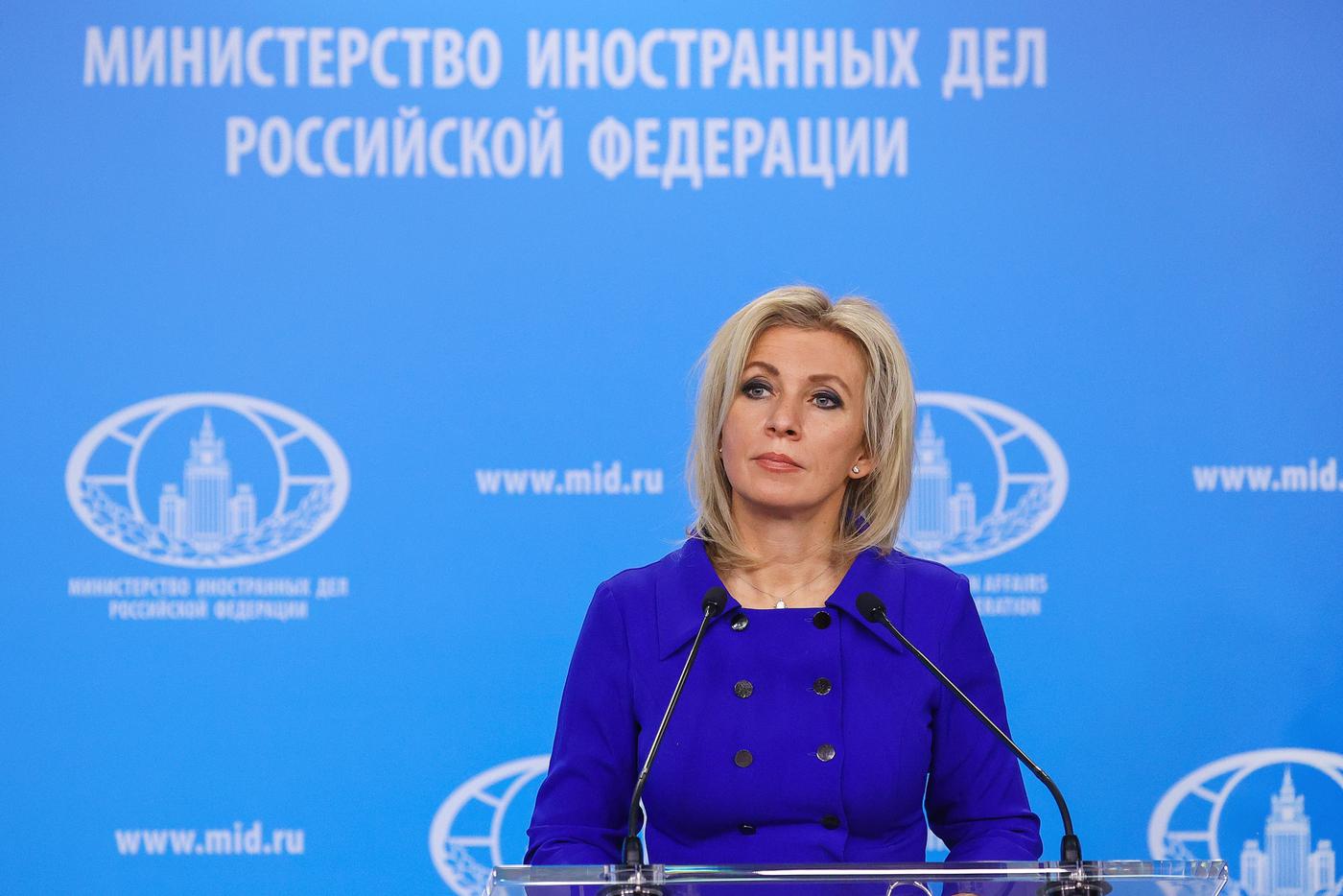 Захарова сравнила георгиевскую ленточку со святой водой, отпугивающей нечисть