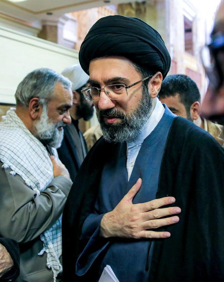 "Военные будут всё решать": Верховный лидер Ирана получил тяжелейшие ранения