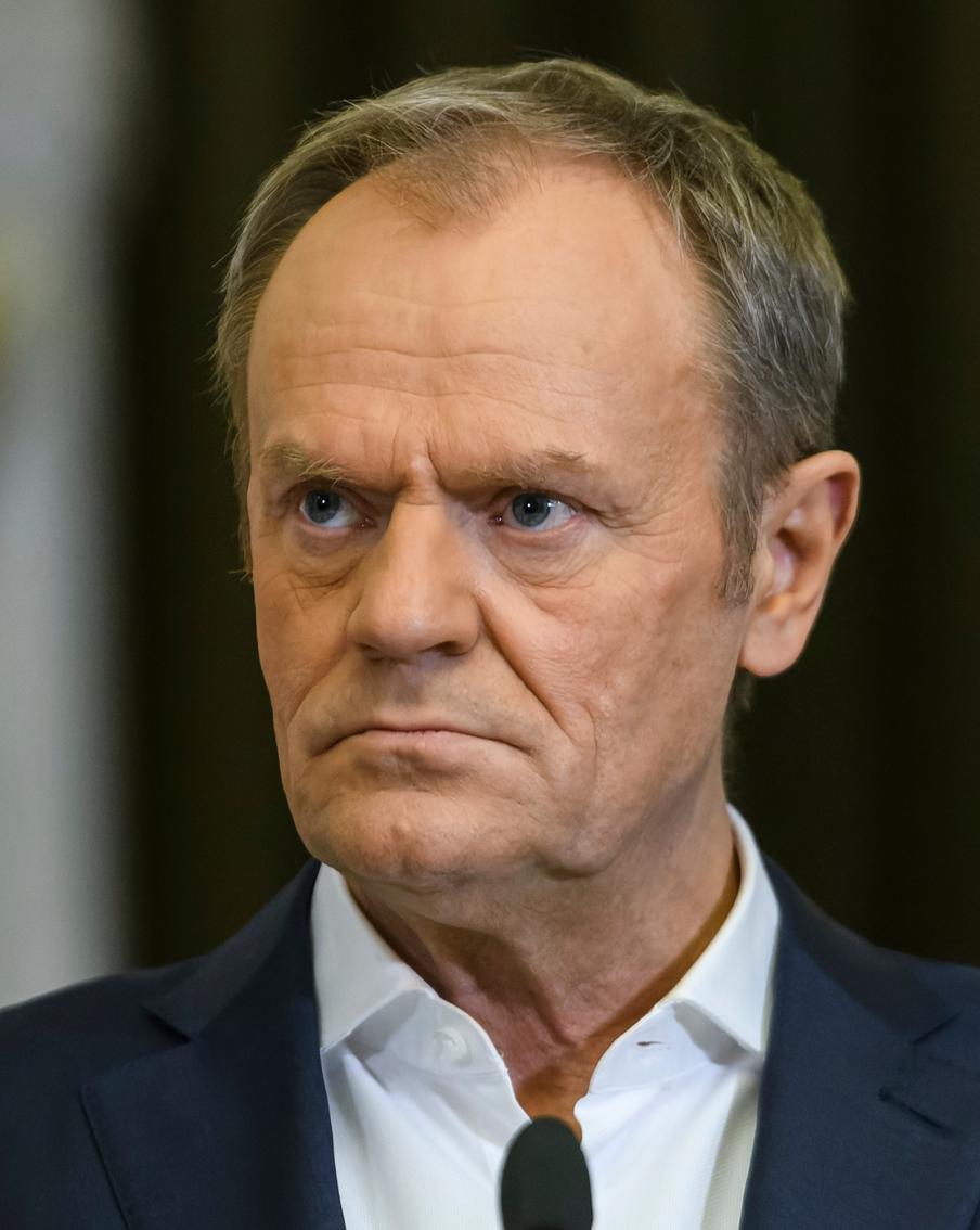 Власти Польши обвиняют Россию в подготовке скорого нападения на НАТО. Польский премьер-министр Дональд Туск заявил, что Россия якобы готовится к проведению операции против одной из стран – участниц НАТО. Политик полагает, что она начнётся в ближайшие месяцы