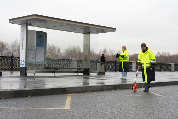 Максим Ликсутов рассказал о результатах работы по повышению комфорта остановок столицы для пассажиров