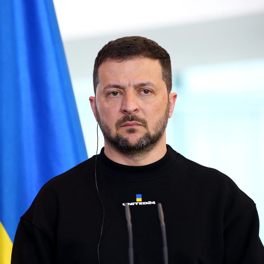 Владимир Зеленский предложил провести переговоры с Россией и США в Баку. Украинский лидер заявил о том, что Киев готов возобновить мирные переговоры с Россией на территории Азербайджана