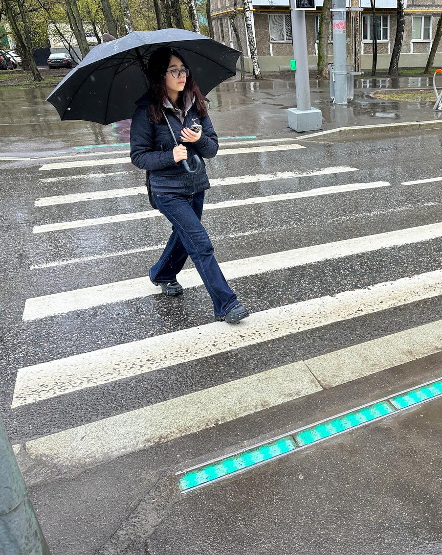 Москвичей предупредили о резком ухудшении погоды в ближайшие три дня. По прогнозам специалистов, в ближайшие три дня столицу ожидает резкое ухудшение погоды, а на улицах города может даже выпасть мокрый снег