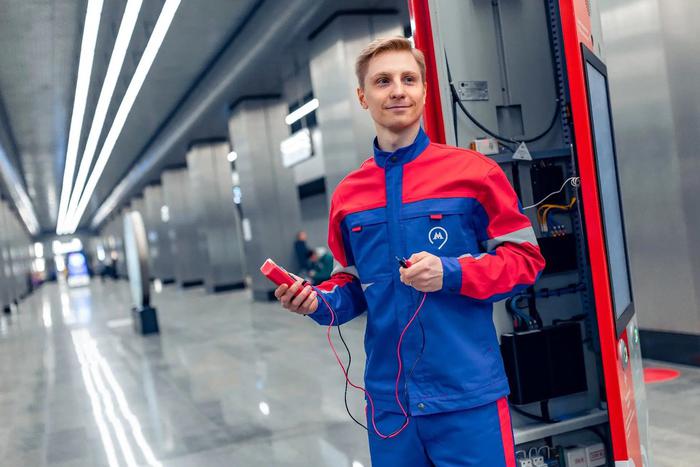 Каждому четвёртому сотруднику столичного метрополитена исполнилось меньше 35 лет