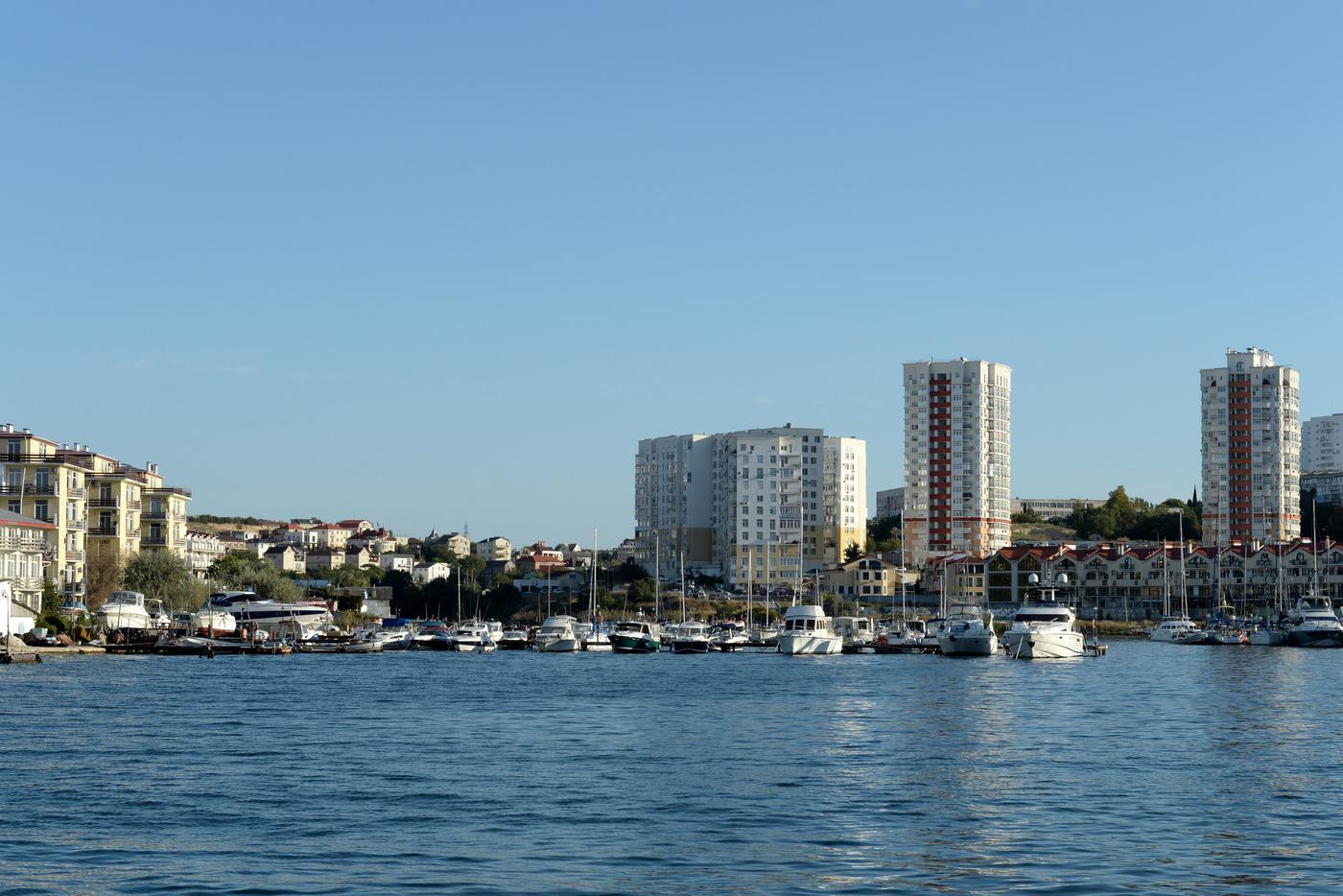 Более полусотни домов пострадали при атаке беспилотников ВСУ на Севастополь