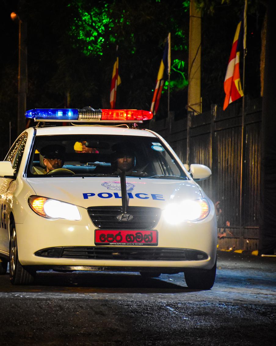 Daily Mirror: в Шри-Ланке задержали 22 монаха за перевозку более 110 кг наркотиков. Правоохранительные органы Шри-Ланки провели масштабную операцию в международном аэропорту Бандаранайке, расположенном к северу от Коломбо. В ходе этой операции были задержаны двадцать два буддийских монаха по обвинению в транспортировке более 110 килограмм наркотических веществ