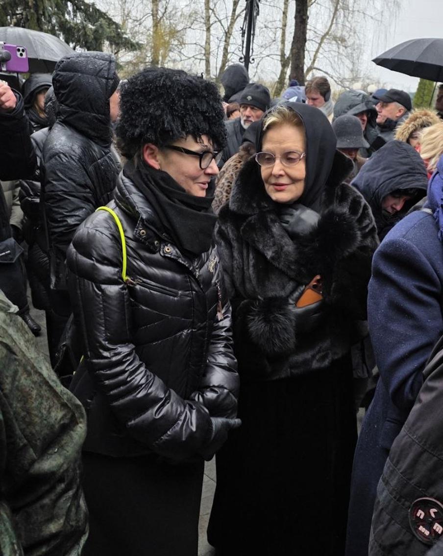 Малышева на похоронах Пиманова