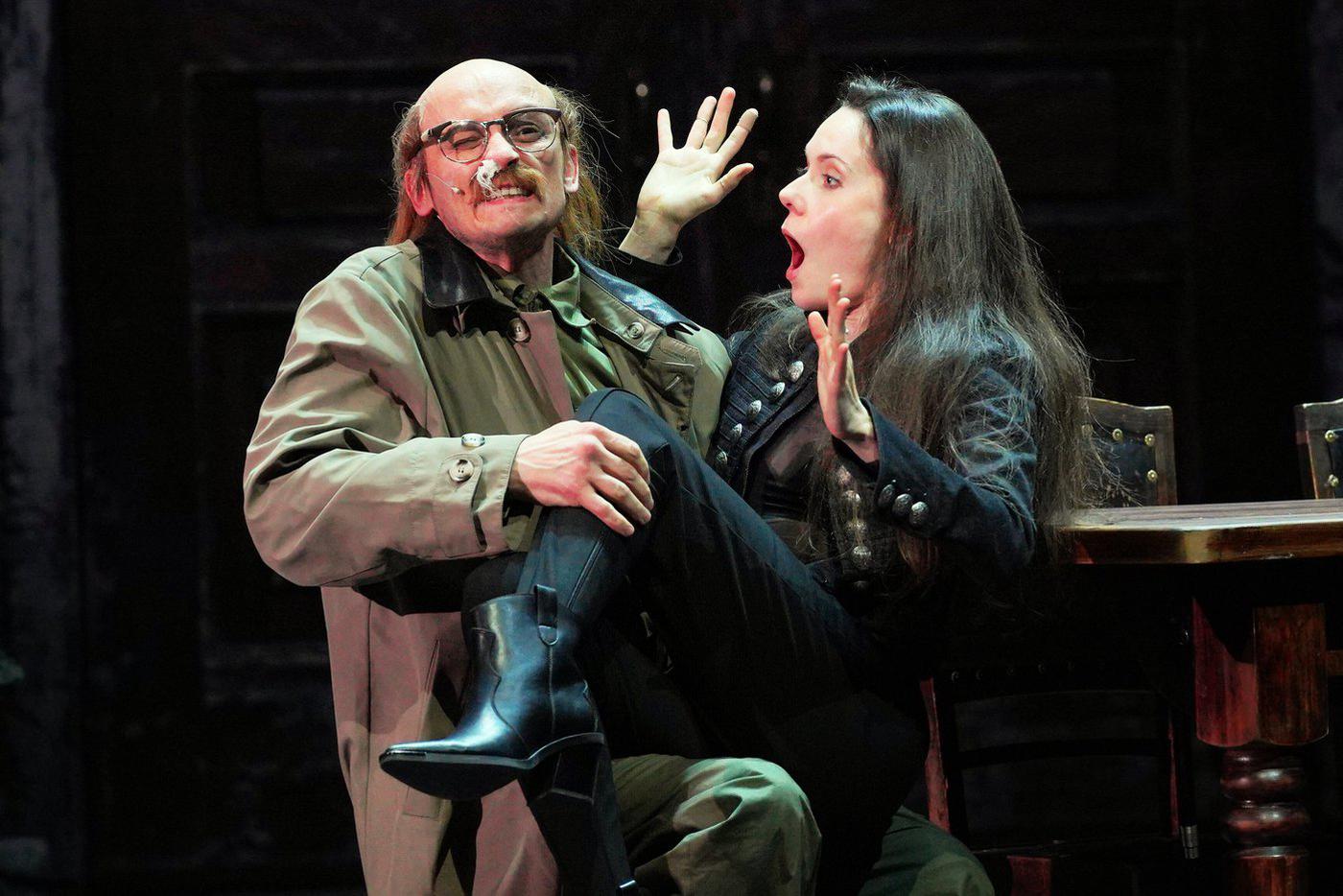 Герои "Трёх сестёр" Чехова превратились в карикатурных зомби в Театре на Таганке