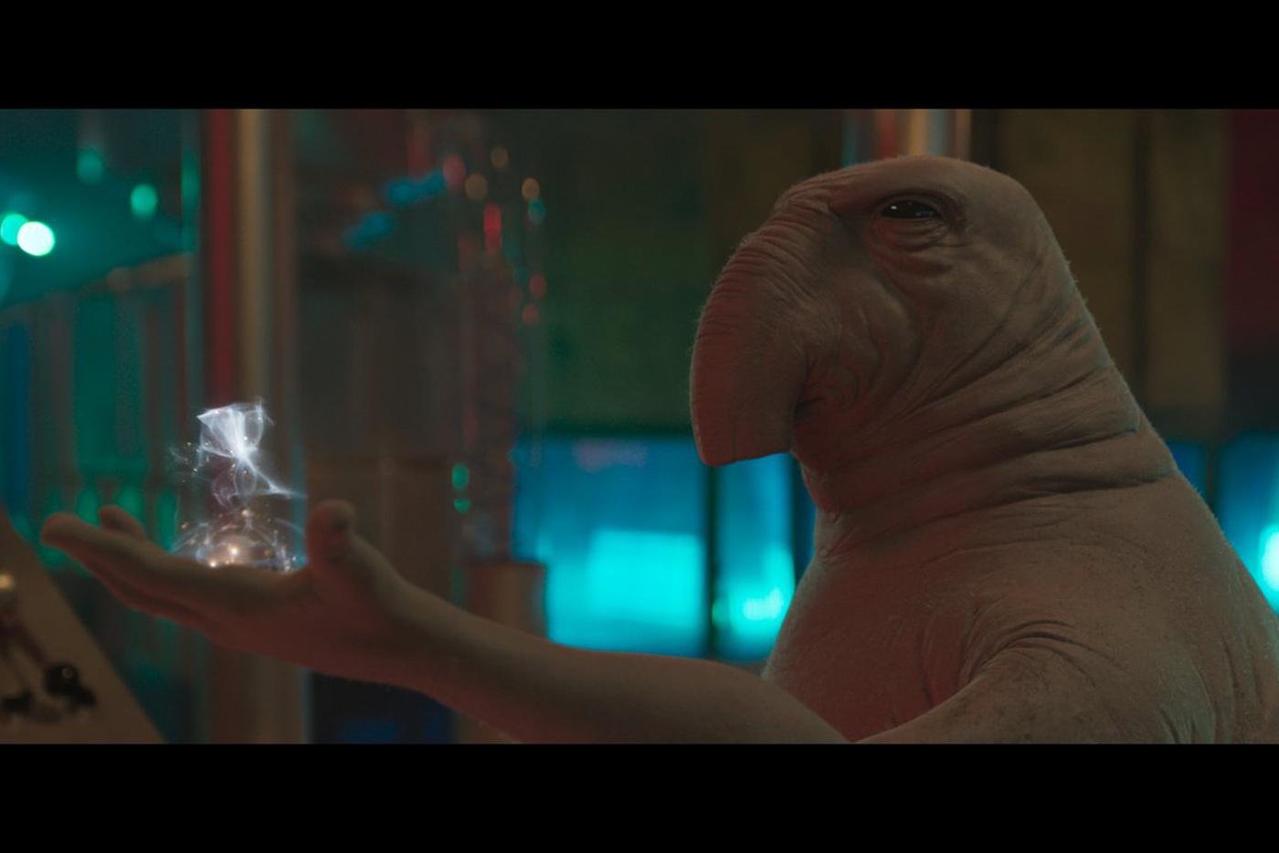 Ждун с тёмной душой прилетел на Землю с плохими намерениями.