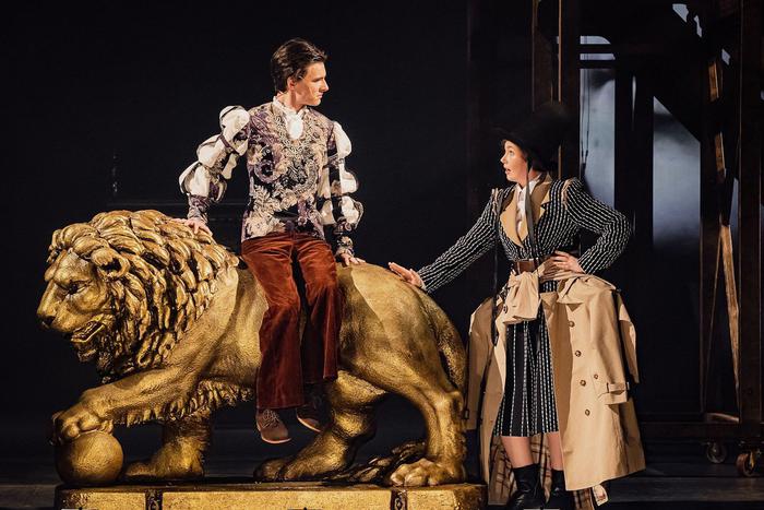 Наденьте эти иллюзии: в РАМТе пошутили над старинной пьесой