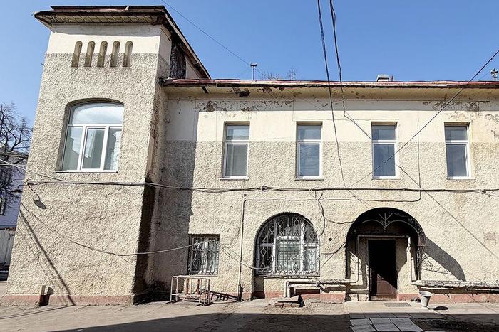 Московские реставраторы обнаружили историческую печь в Старомонетном переулке