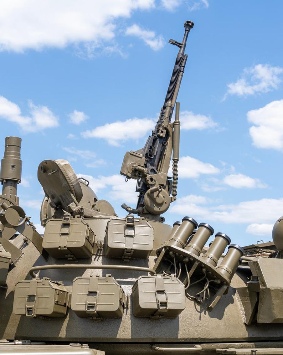 Российские войска взяли под контроль два села в ДНР и Харьковской области. Согласно сообщению Министерства обороны, опубликованному в мессенджере "Макс", российские войска заняли посёлки Ильиновка и Землянки