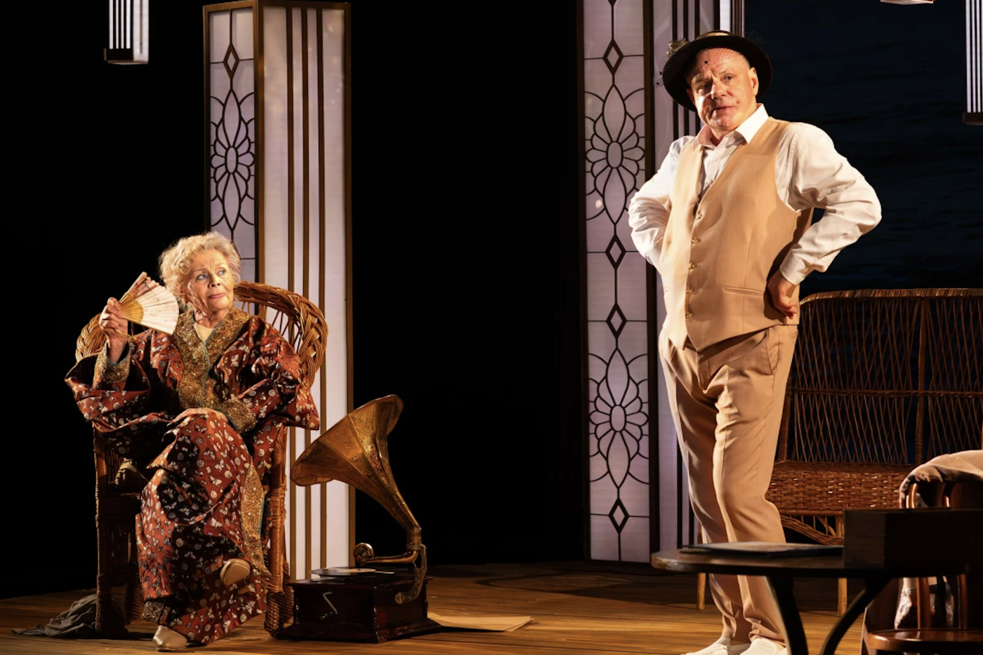 Кадр из постановки "Божественная Сара Бернар"